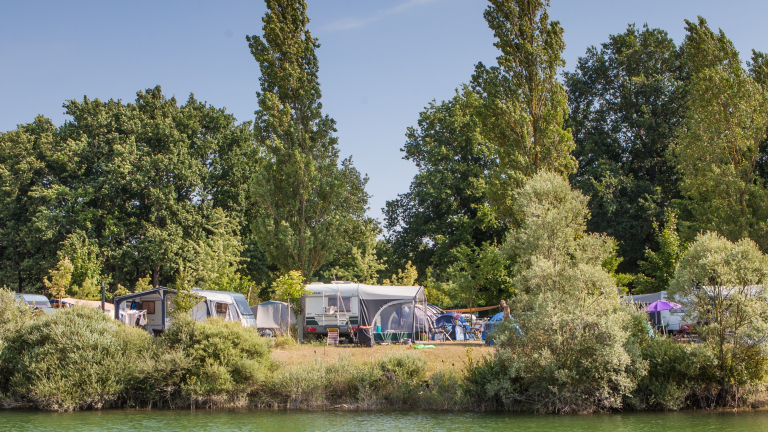 Camping les 3 lacs du Soleil- Trept - Balcons du Dauphin