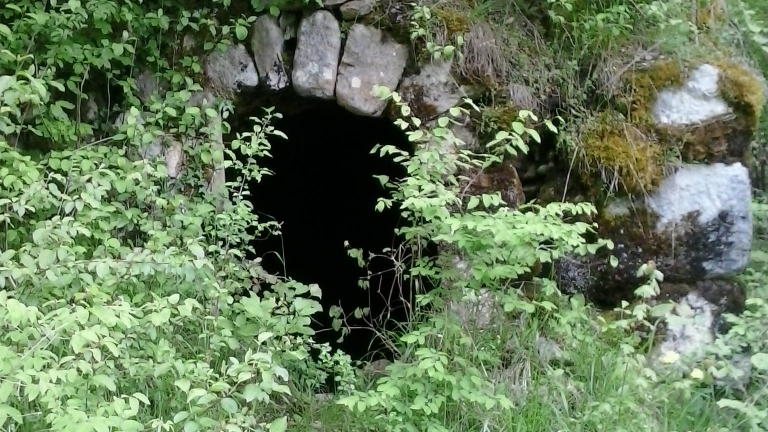 Chemin des moulins à Château-Bernard