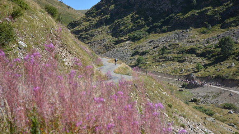 Descente du col de Sarenne vers l'Alpe d'Huez