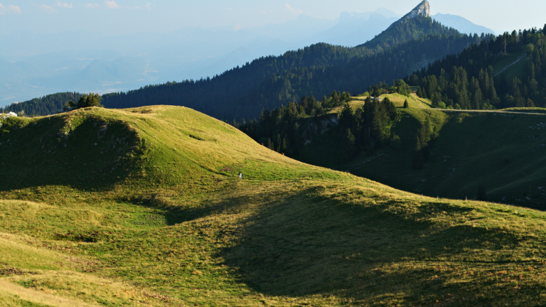 La Pina depuis les alpages du Charmant Som