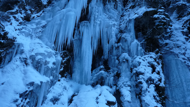 Rassemblement cascade de glace Vnon