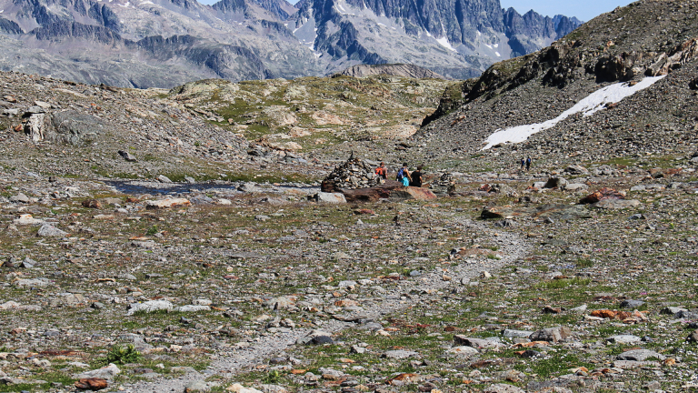 Sentier GR en direction du Col du Couard