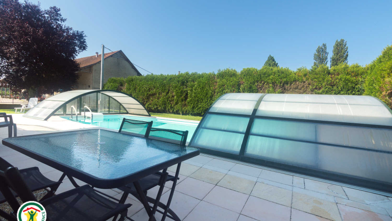 Votre terrasse privative, Piscine & jardin commun avec Gte 55005