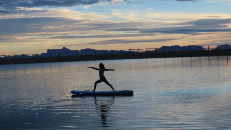 Photo sunset supyoga sur lac