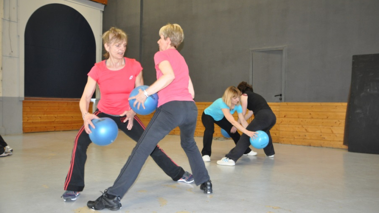 ASSOCIATION CHARMANT SOM GYM