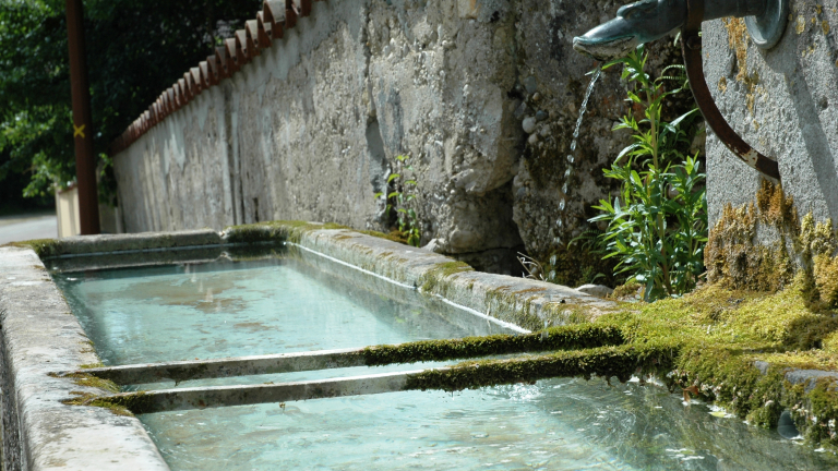 fontaine de Creys-Mpieu - Balcons du Dauphin - Nord-Isre -  moins d'une heure de Lyon