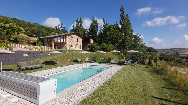 Piscine chauffe et scurise par volet roulant lectrique