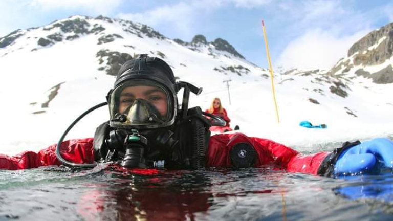 Plonge sous glace