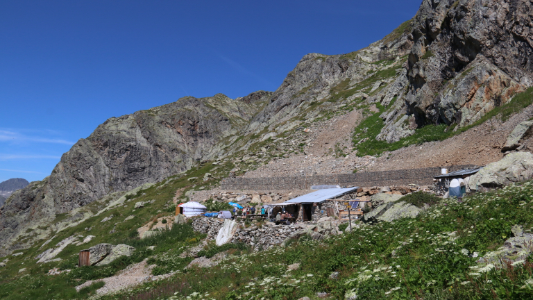 Le Refuge de la Fare au coeur du Massif des Grandes Rousses