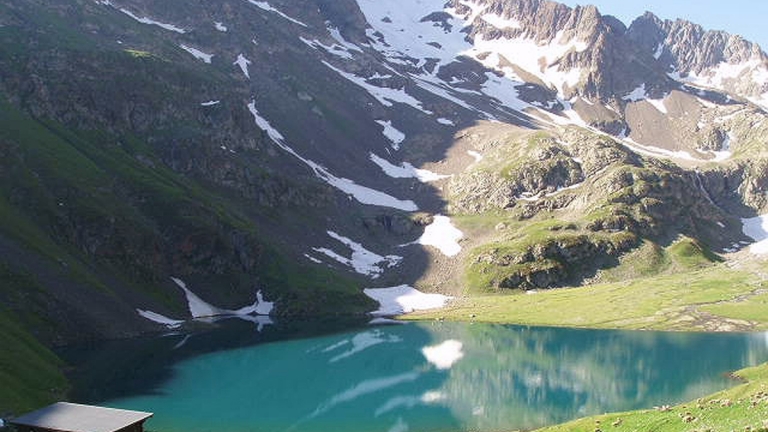 refuge au lac de la Muzelle