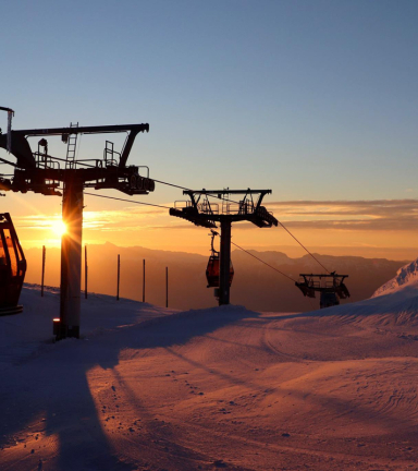 Photo Tlcabine de La Croix au coucher du soleil