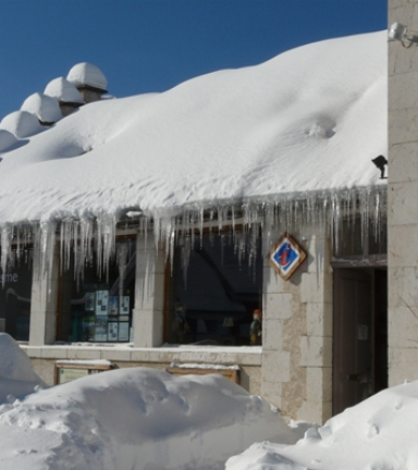 Office de tourisme sous la neige