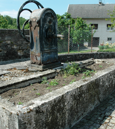 Fontaine  Pusigneu