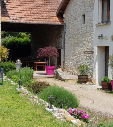 Auberge du Vernay - Charette - Balcons du Dauphin - Nord-Isre -  moins d'une heure de Lyon