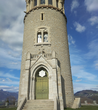 Esplanade de la Tour d'Avalon