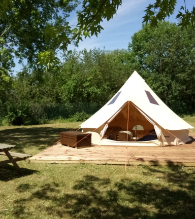 Camping municipal de Hires-sur-Amby