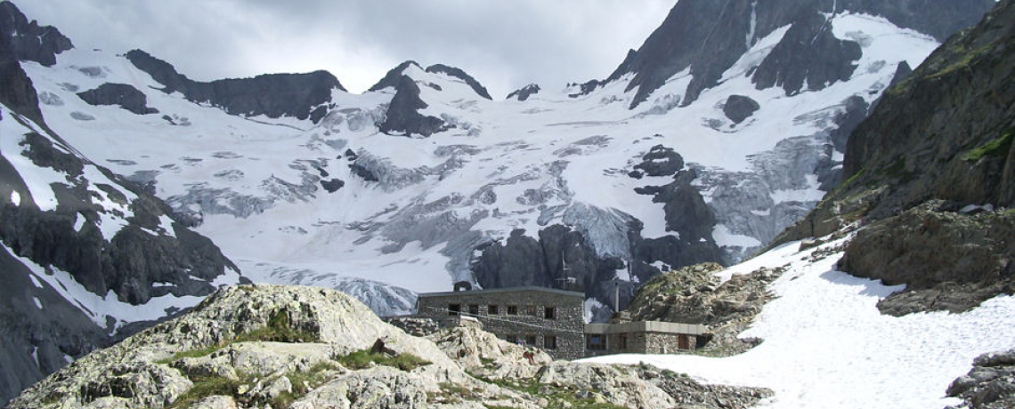 refuge de la pilatte en oisans isère