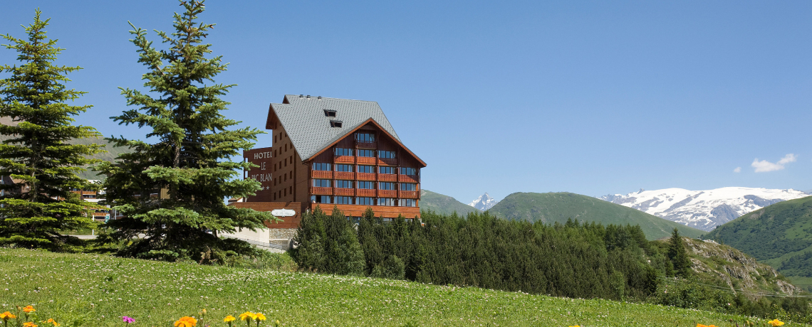 Hotel-Pic-Blanc_AlpeHuez_vueEt