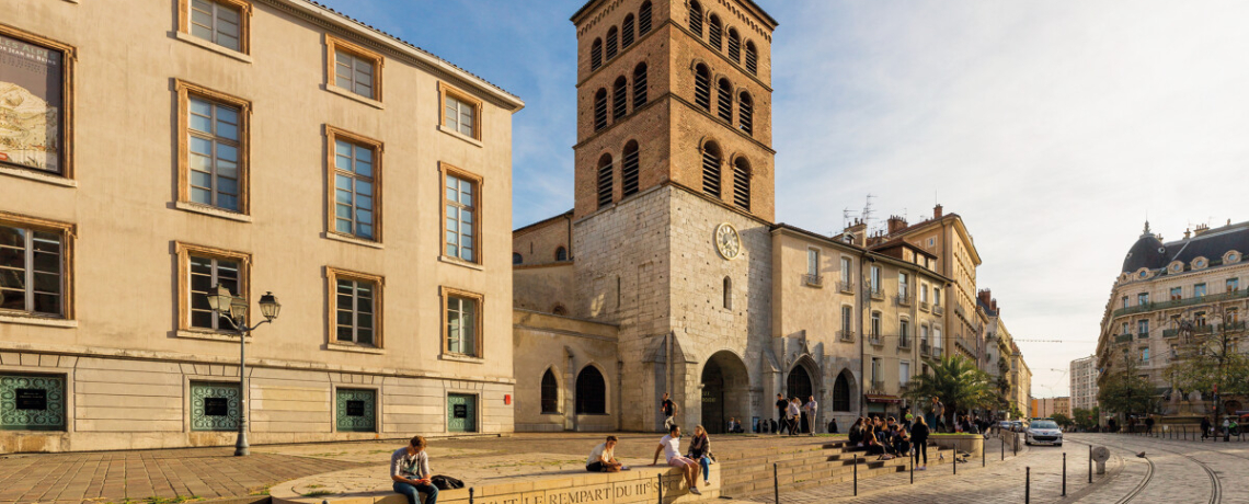 Cathédrale Notre-Dame et église Saint-Hugues