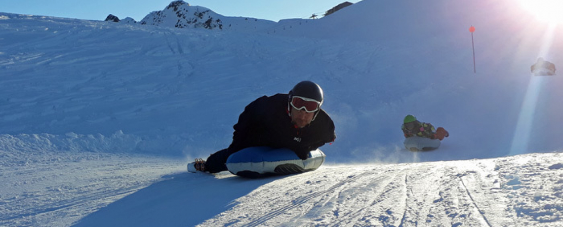 Randonnée raquettes et descente en Airboard