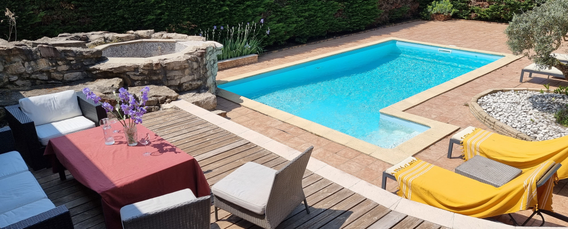 Piscine de la Chambre d'htes chez Amlie - Crmieu - Balcons du Dauphin