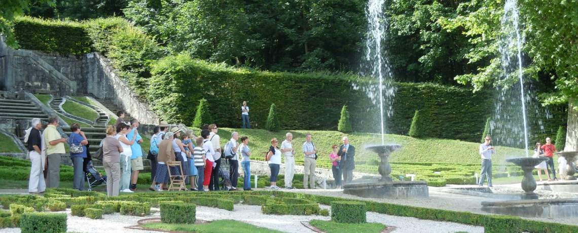 Visite des jardins et manœuvres des eaux par le jardinier