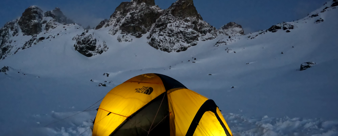 Nuit insolite en tente sur lac gel Chamrousse