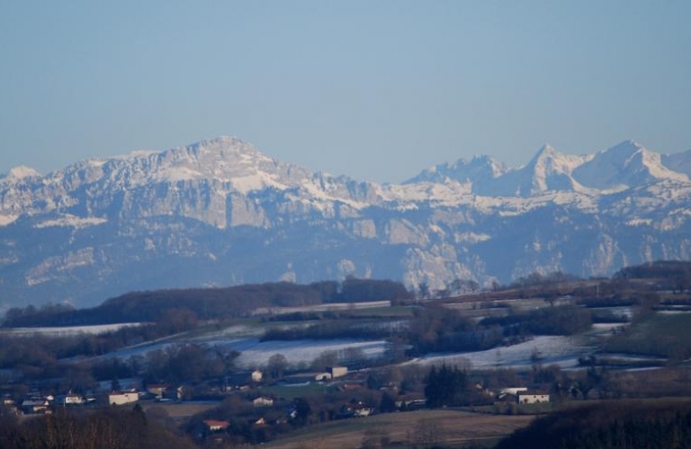 Vue de la Chartreuse depuis les Eparres