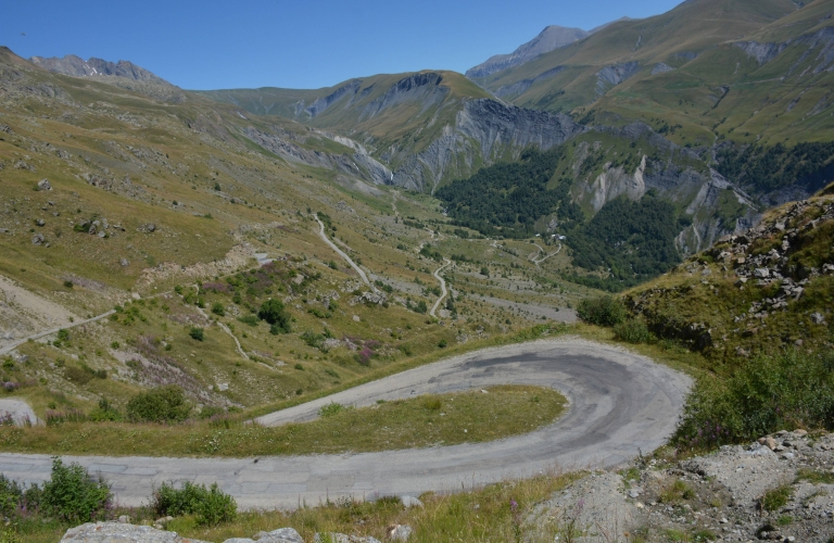 Lacets du col de Sarenne