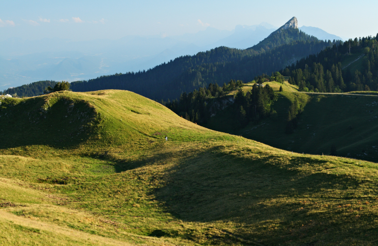 La Pina depuis les alpages du Charmant Som