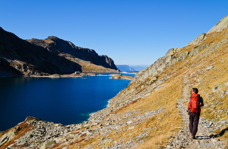 GR®738 - Etape 6 : Gite d&#039;étape de la Martinette - Refuge des 7 Laux