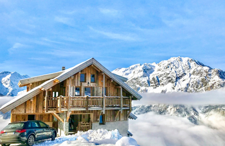 Le chalet Face au massif de Belledonne au dpart des pistes