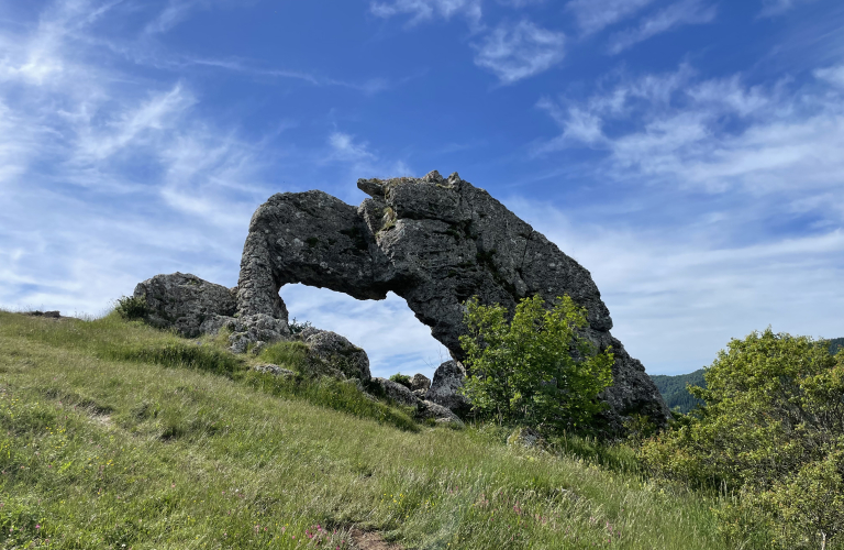 La Pierre Percée par La Motte d&#039;Aveillans