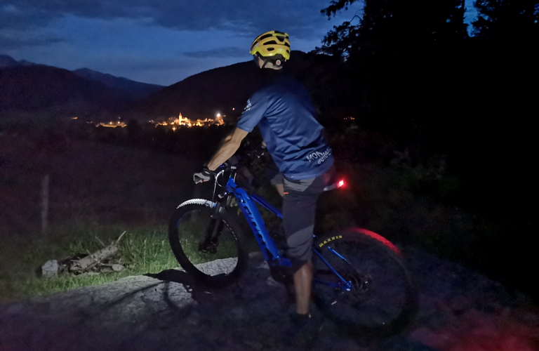 Nocturne Vélo à Assistance Electrique