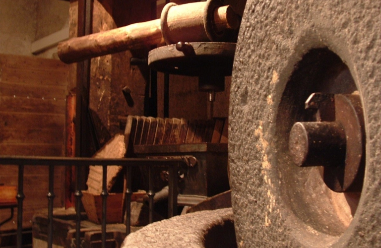 Découverte des Forges et Moulins en action - Moulin à huile de noix