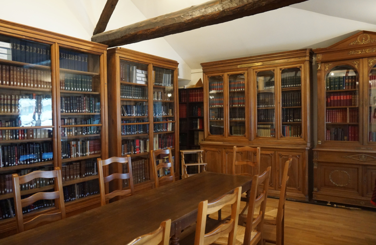 Présentation de la bibliothèque des Amis du Musée de Bourgoin-Jallieu et du Patrimoine