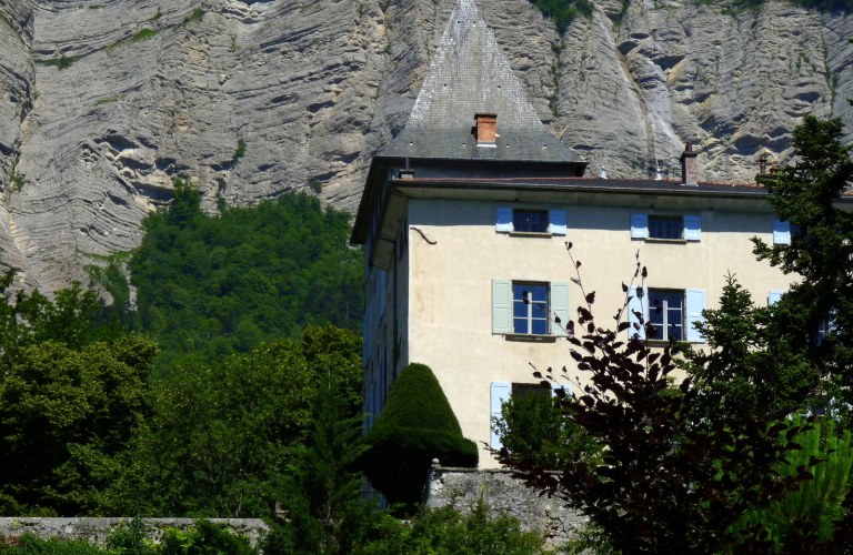 Le château de Montbives et son environnement  : une maison forte sur un site d’exception - Exposition