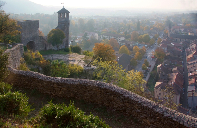 Colline Saint-Hippolyte - Crmieu - Balcons du Dauphin