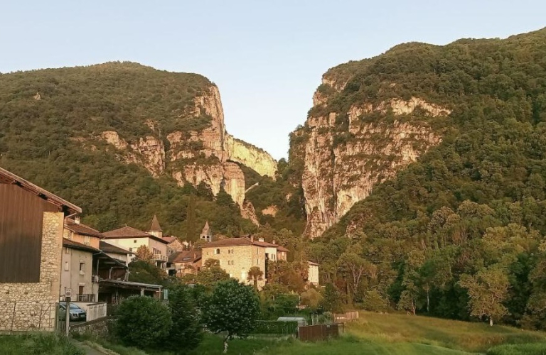 Visite guidée des rues du village de Cognin-les-Gorges et de ses lieux remarquables