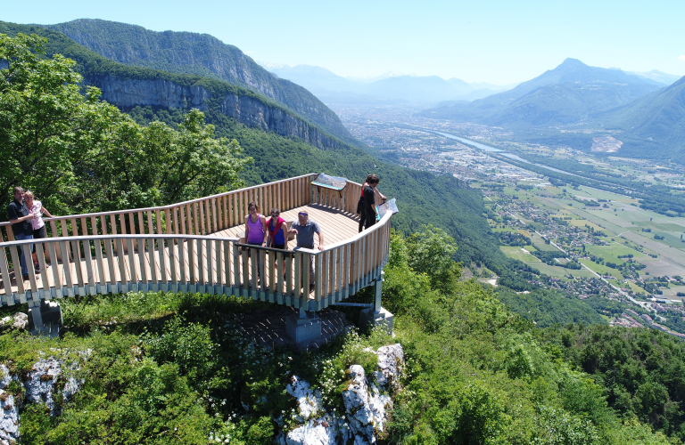 Belvdre vue d'en haut