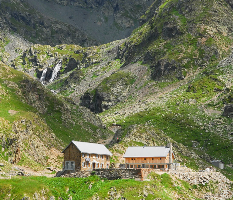 refuge-de-la-pra-massif-belledonne-alpes-isere