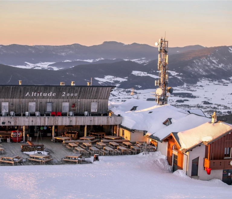 Vue sur Cte 2000 depuis les pistes