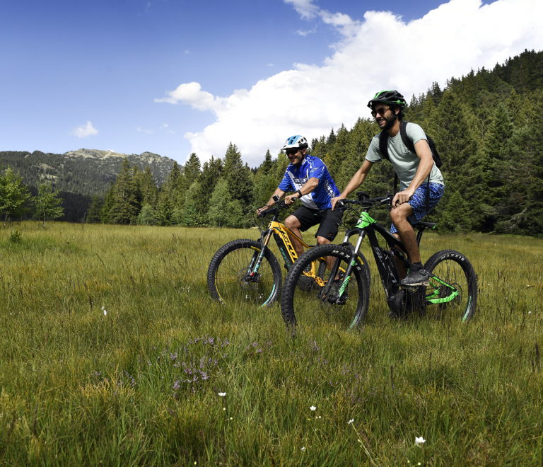 Ecole de vlo MCF de Chamrousse  Sgambato Mountain Activities 