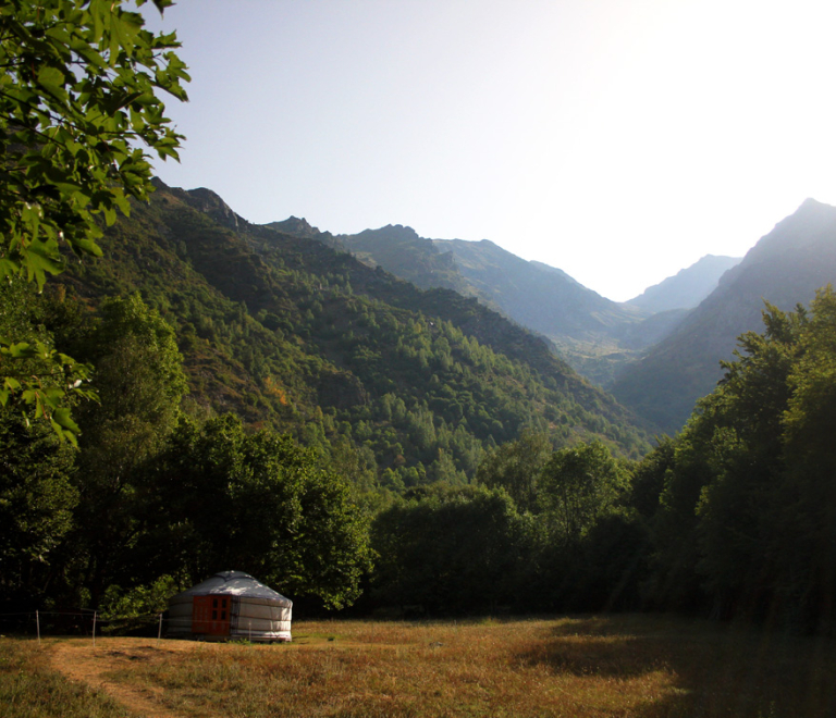 Yourte et Cabane du Rivobruenti