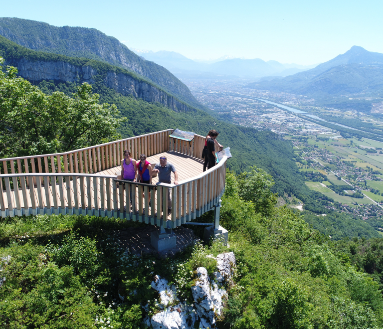 Belvdre vue d'en haut